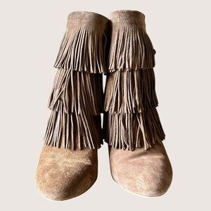 Via Spiga Tan Suede Fringe Heeled Ankle Boots | Boho Western Chic sz 8.5